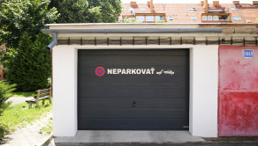 PREDANĚ - Letná ulica vo dvore Malej Prahy 2
